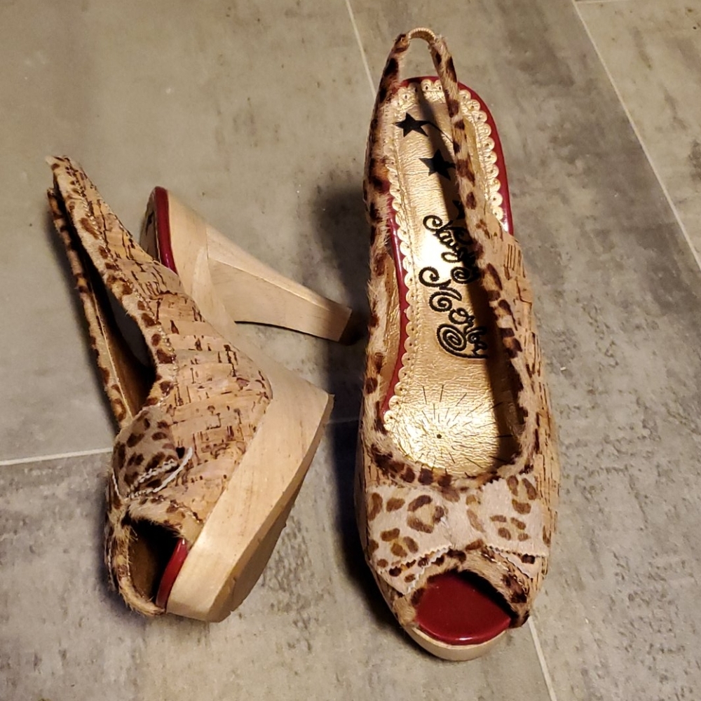 EUC Naughty Monkey Cork Calf Hair Platforms - Picture 1 of 5
